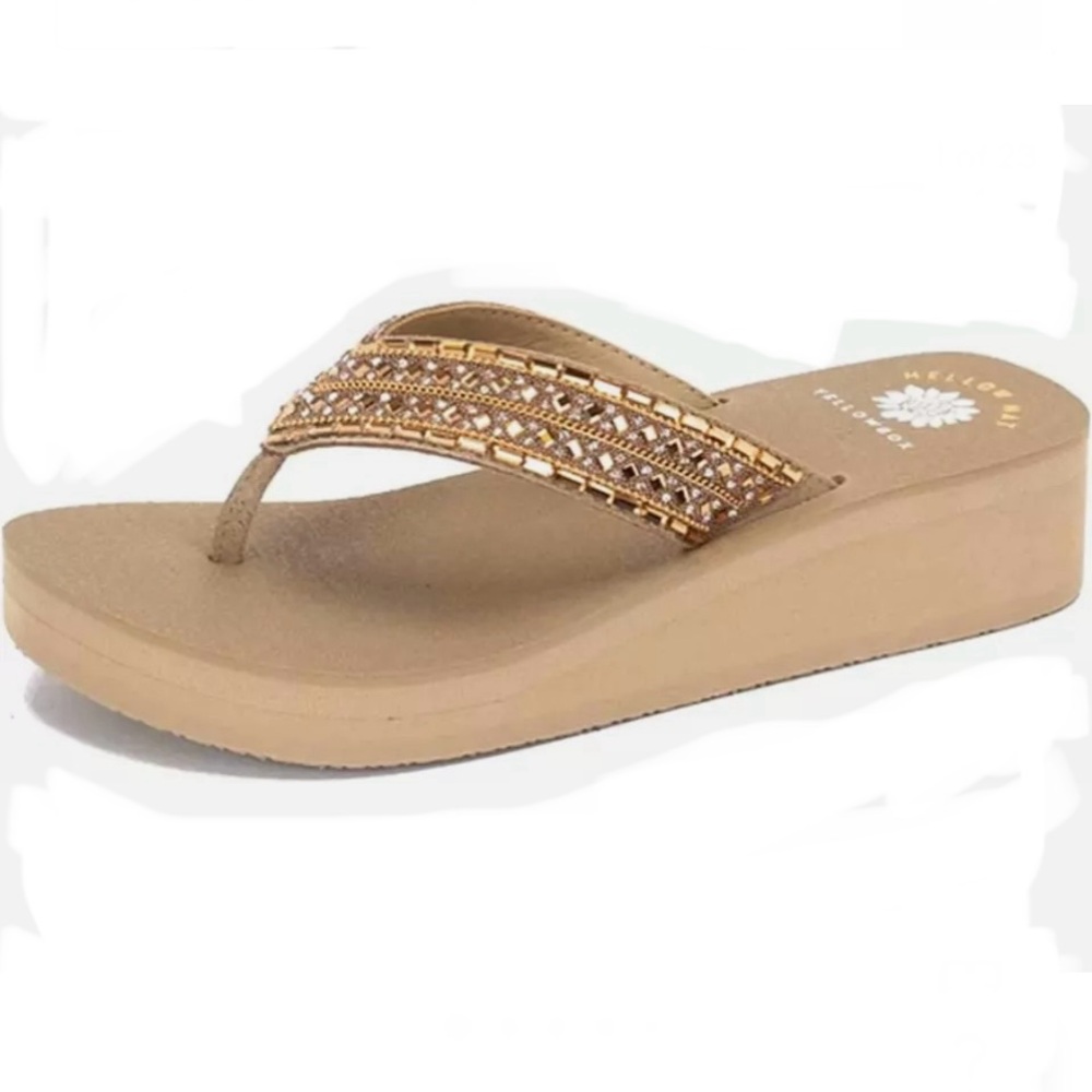 Yellow box LEANAH WEDGE TAUPE MEDIUM WIDTH NEW IN BOX